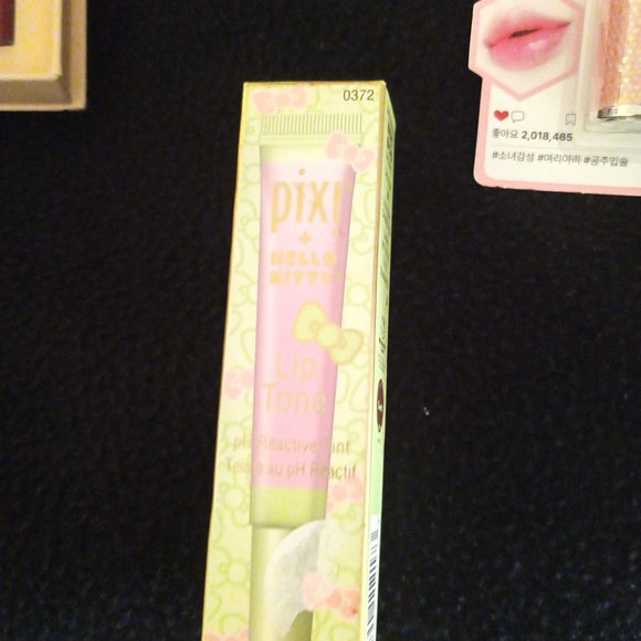 All The Lippies - Picture 3 of 4